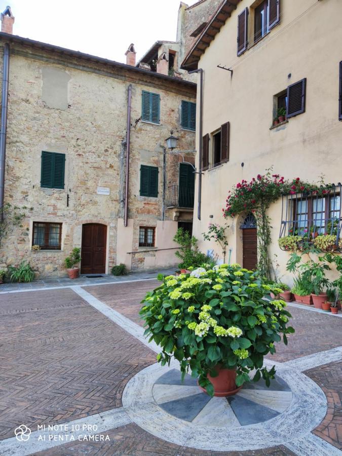 Splendido Ampio Appartamento A Montepulciano Exterior photo